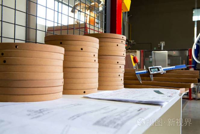 生产厂木制品中的测量控制